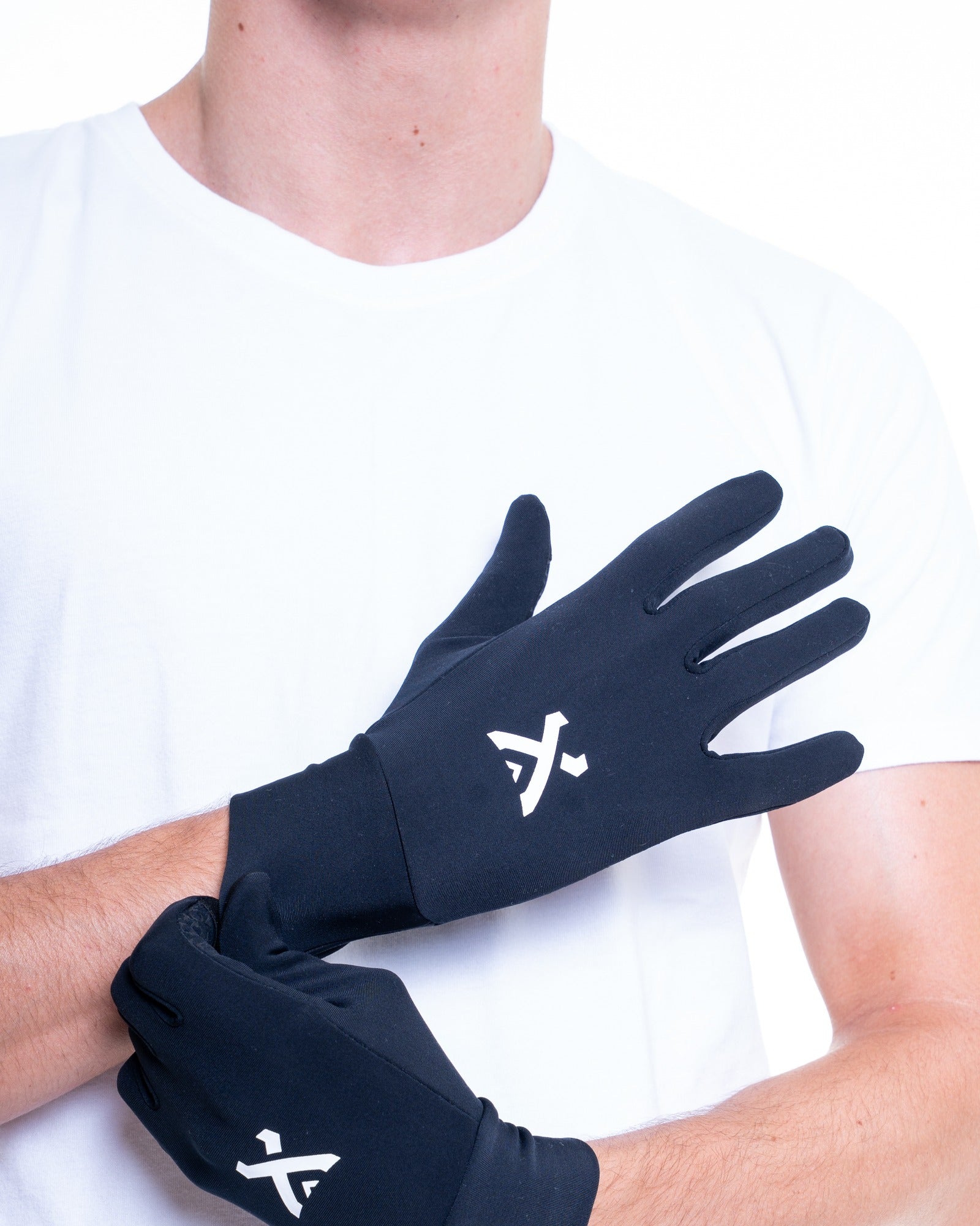 GEARXPro Grip Gloves Black indossati - dorso e palmo
