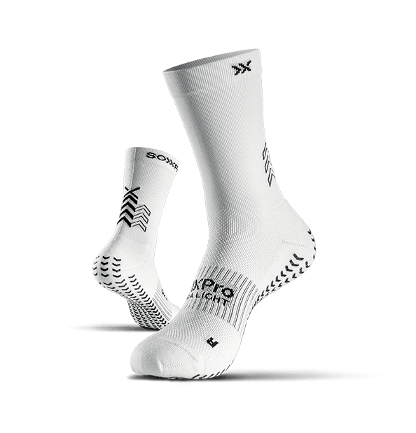 https://gearxpro-sports.com/cdn/shop/files/soxpro_grip_socks_ultra_light_white.png?v=1706623260&width=594